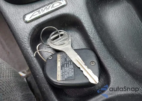 2001 Subaru Legacy L из США, поврежденный, VIN 4S3BE635717202203